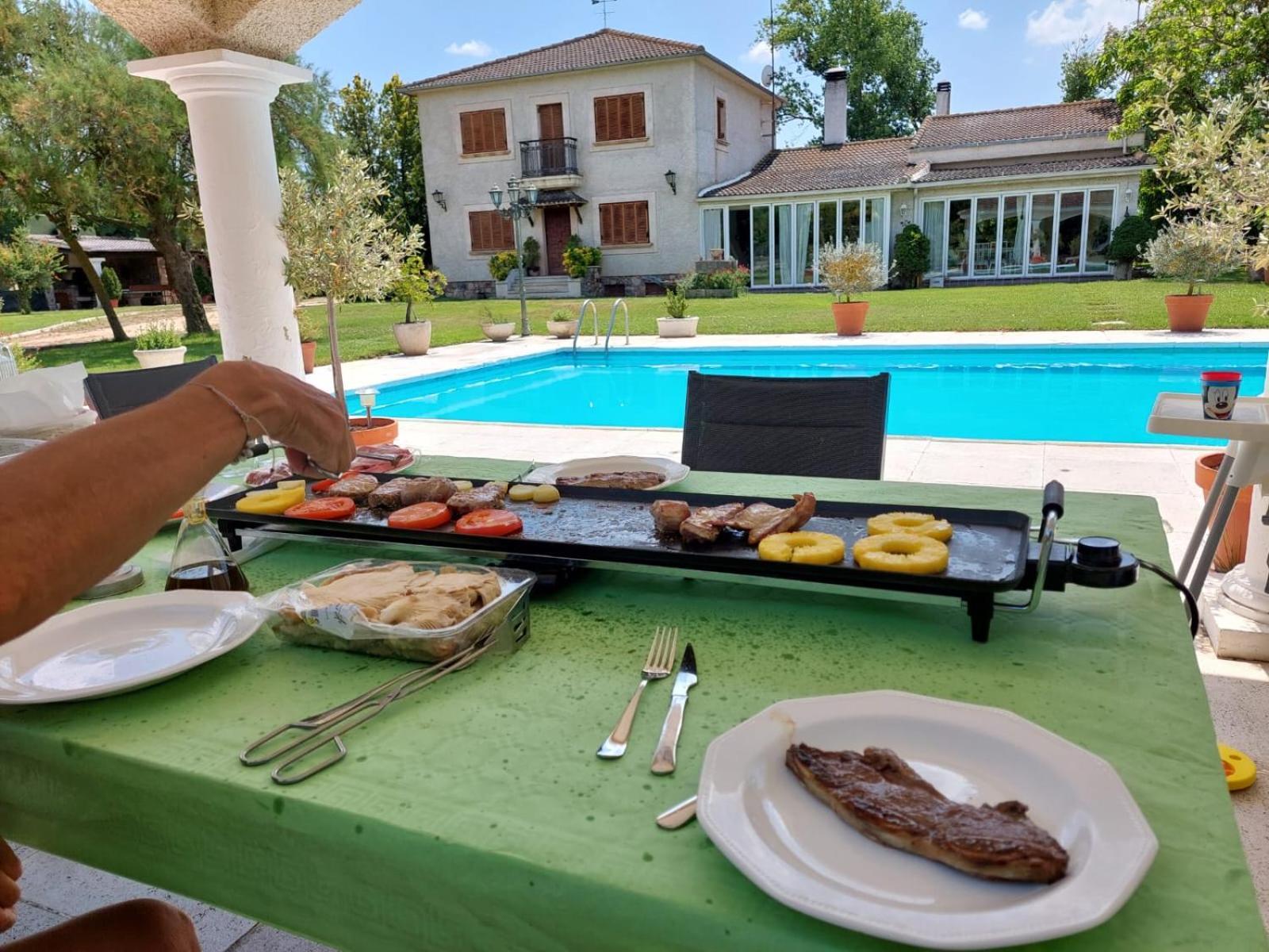 El Campillo Villa Pelabravo Екстериор снимка