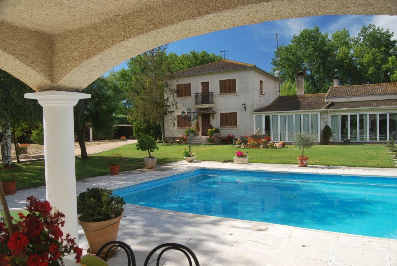 El Campillo Villa Pelabravo Екстериор снимка