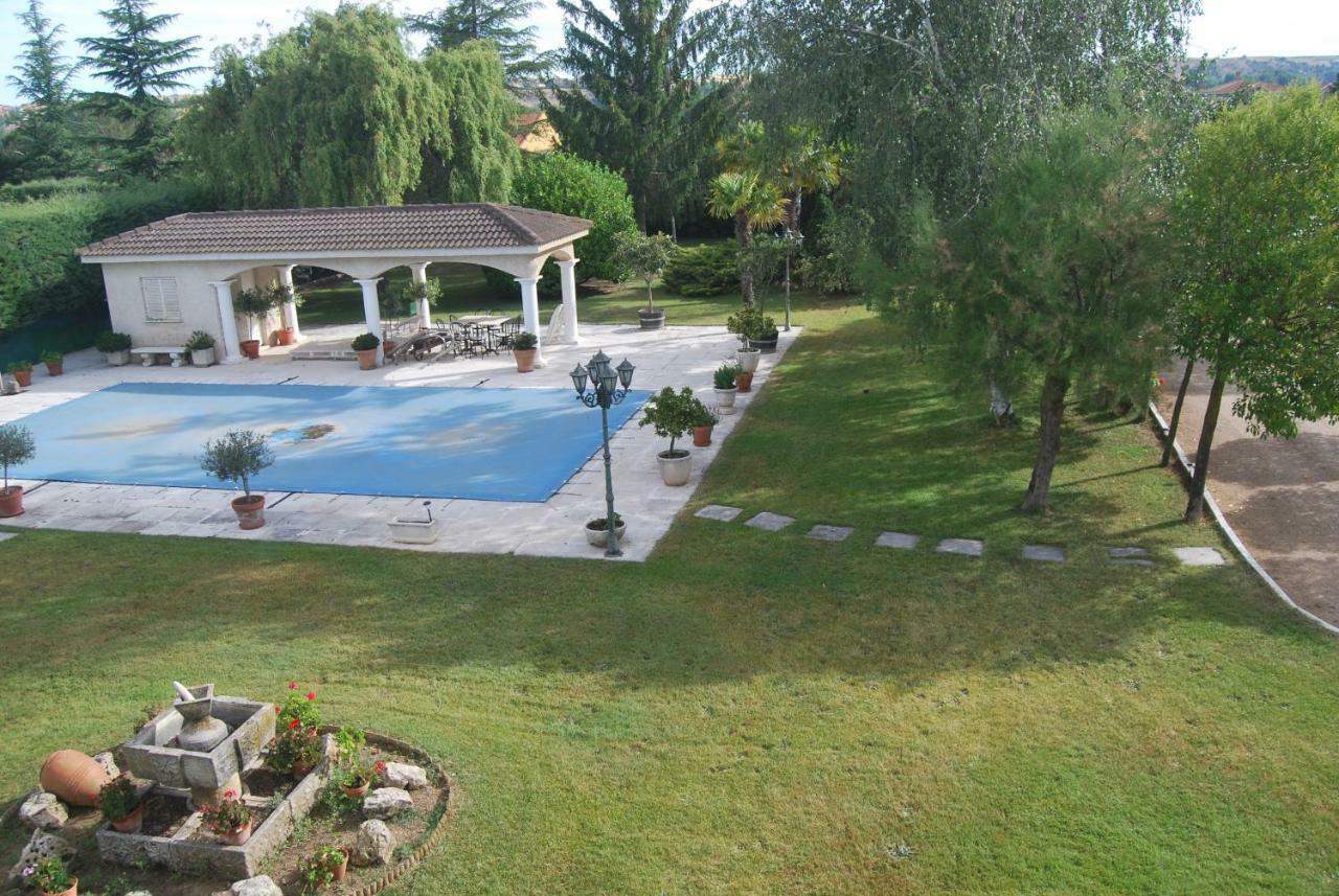 El Campillo Villa Pelabravo Екстериор снимка