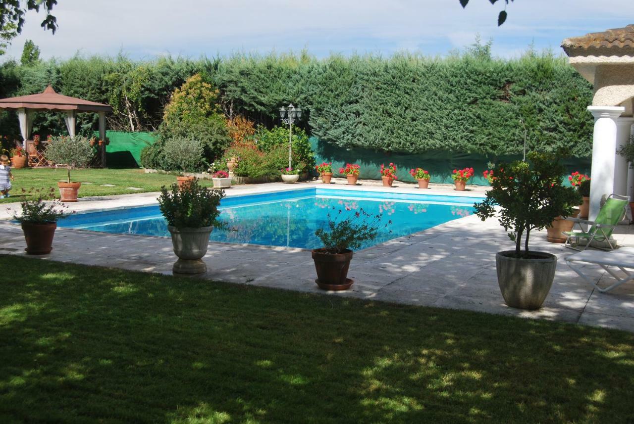 El Campillo Villa Pelabravo Екстериор снимка